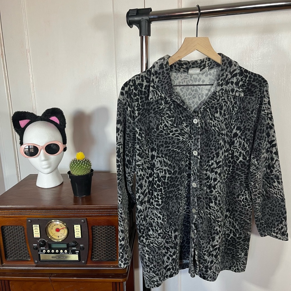 Grey Leopard Print Button Up Cardigan with Collar